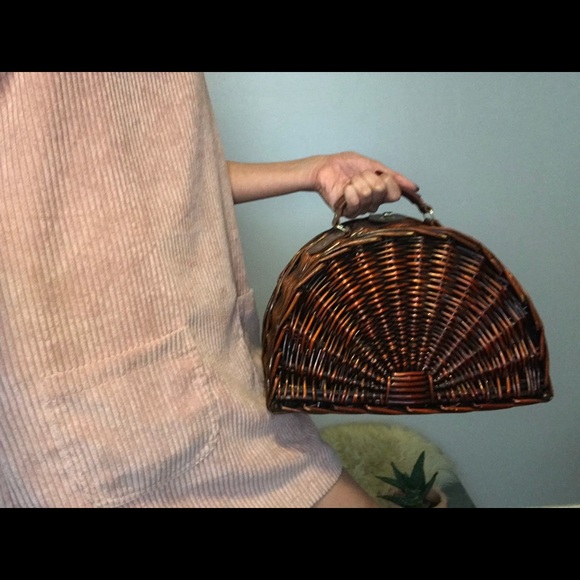 Vintage basket Purse - Picture 8 of 8